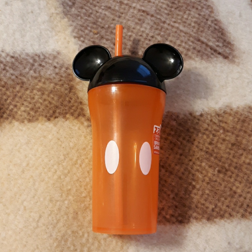 #652 Brand new. Disney sippy cup.
